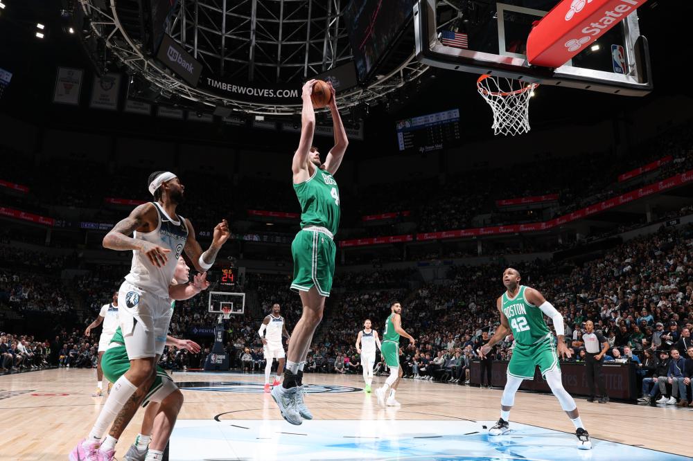 场领先奠定 场领先奠定